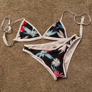 ($1) Floral Bikini Set 🖤